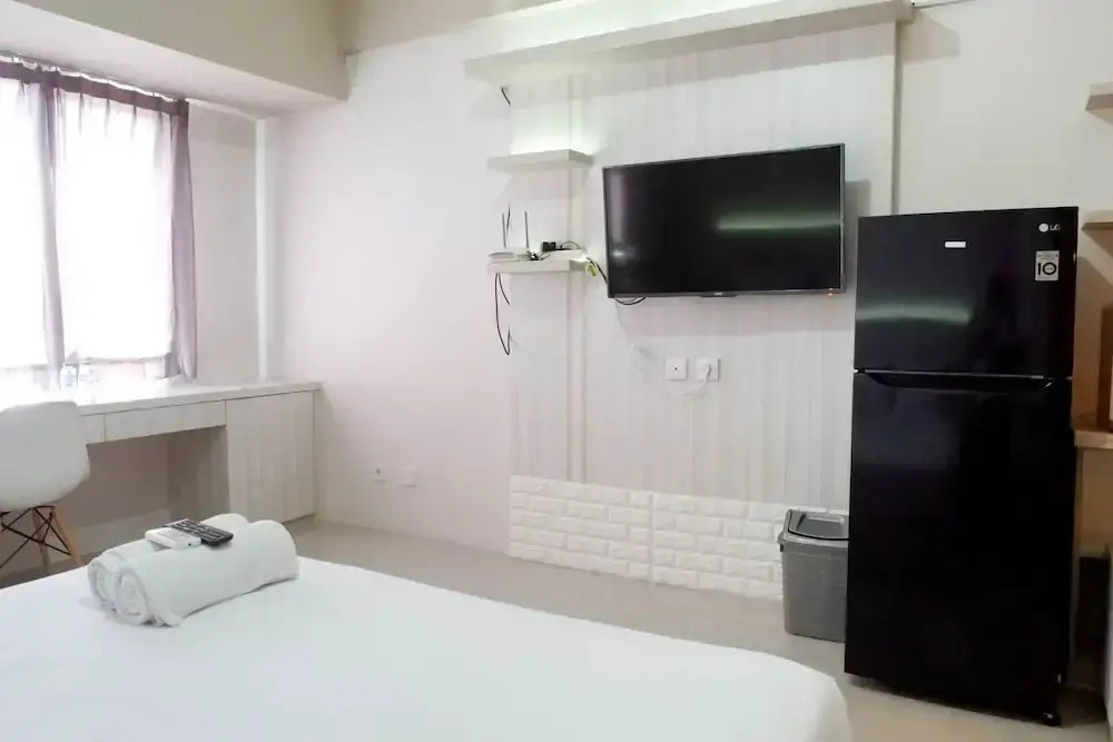 Spacious Studio Apartment Accses To Pakuwon Mall At Tanglin Supermall Mansion