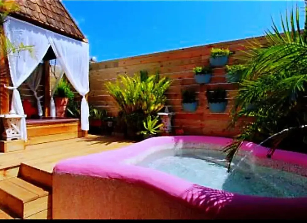 8080 Villa