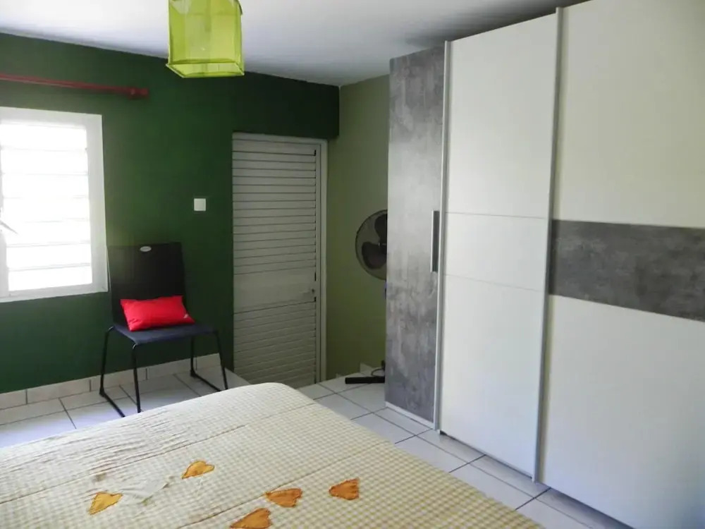 Studio In Piton Saint Leu With Wifi 10 Km From The Beach