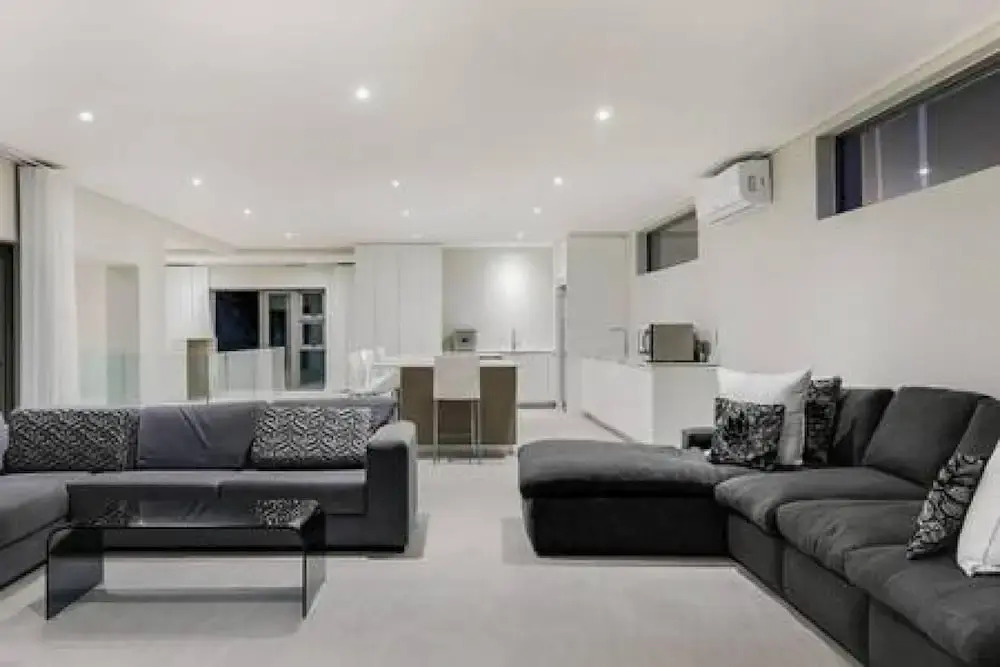Large 9 Bedroom Villa in Camps Bay w Pool Apostles Views