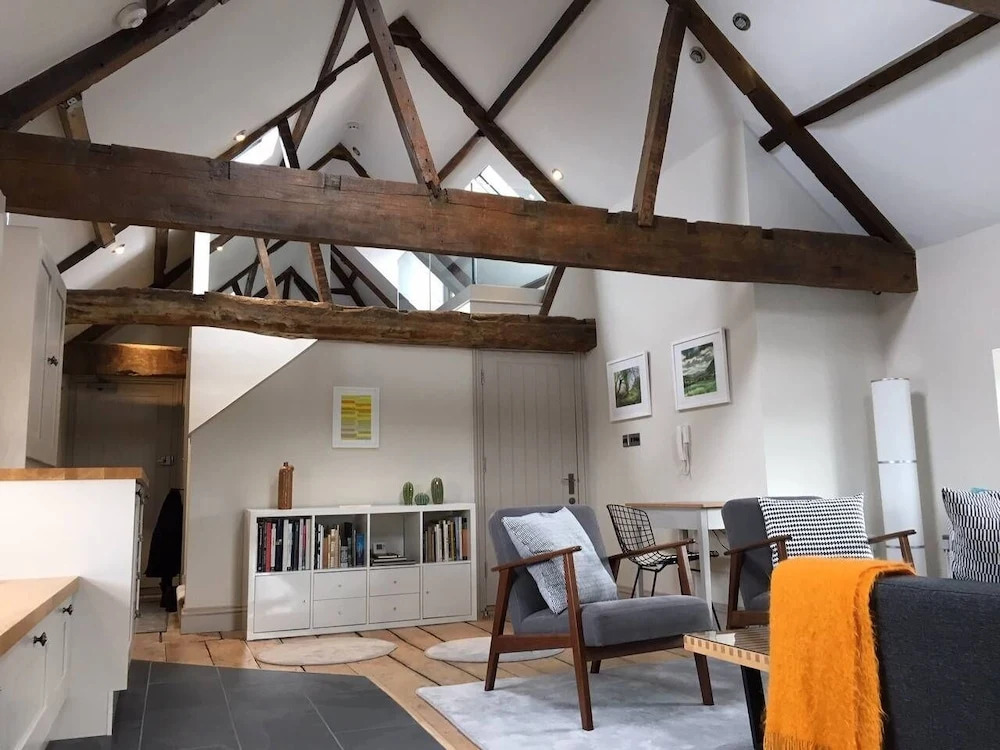 Stylish Wells Penthouse With Cathedral Views