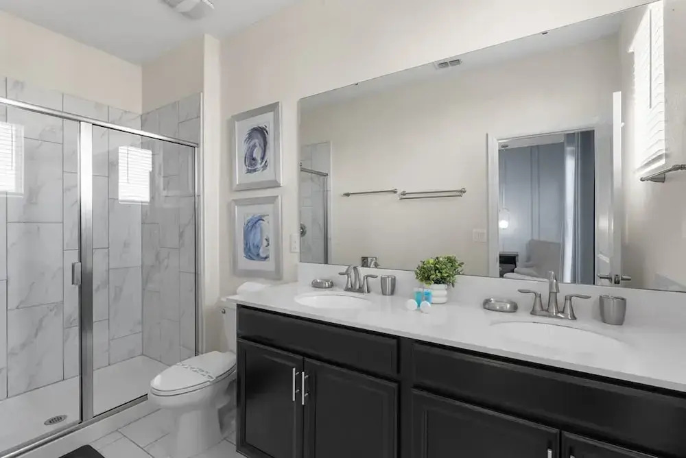 Exclusive Luxe Single Family 6 BR Sl2765