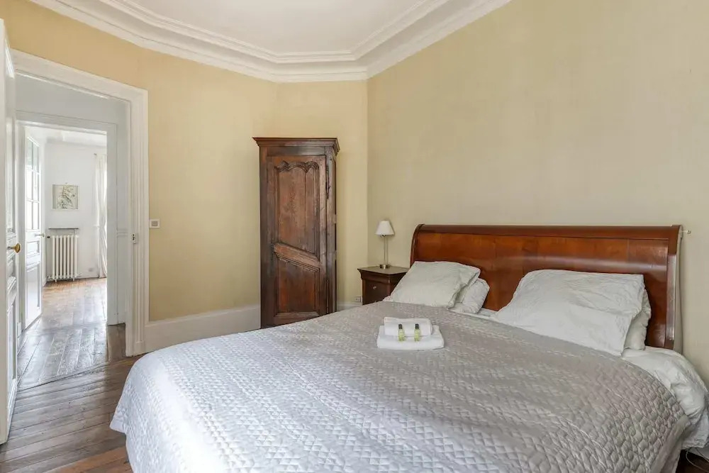 Bright and Homely Apartment in Batignolles