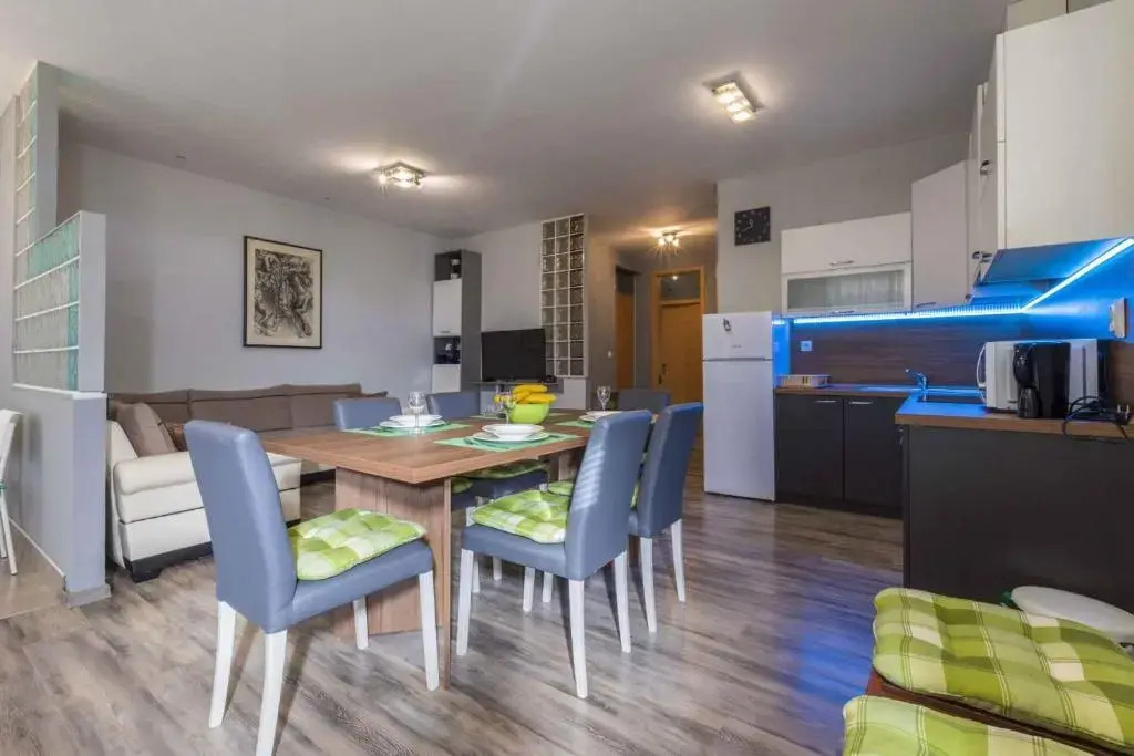 Apartment in Novi Vinodolski 39444