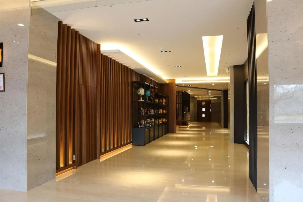 Chii Lih Hotel - Kaohsiung Love River