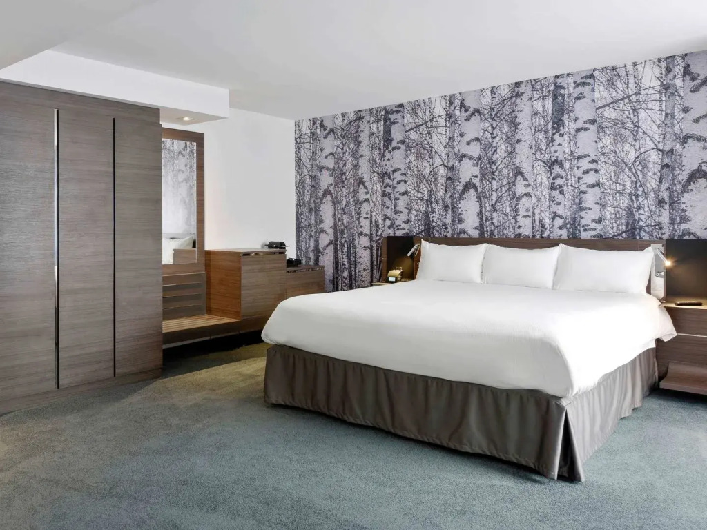 DoubleTree by Hilton Ottawa Downtown