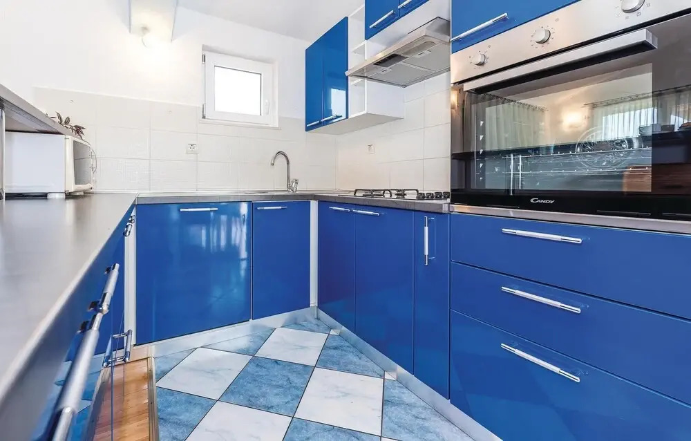 Four-Bedroom Holiday Home In Primosten
