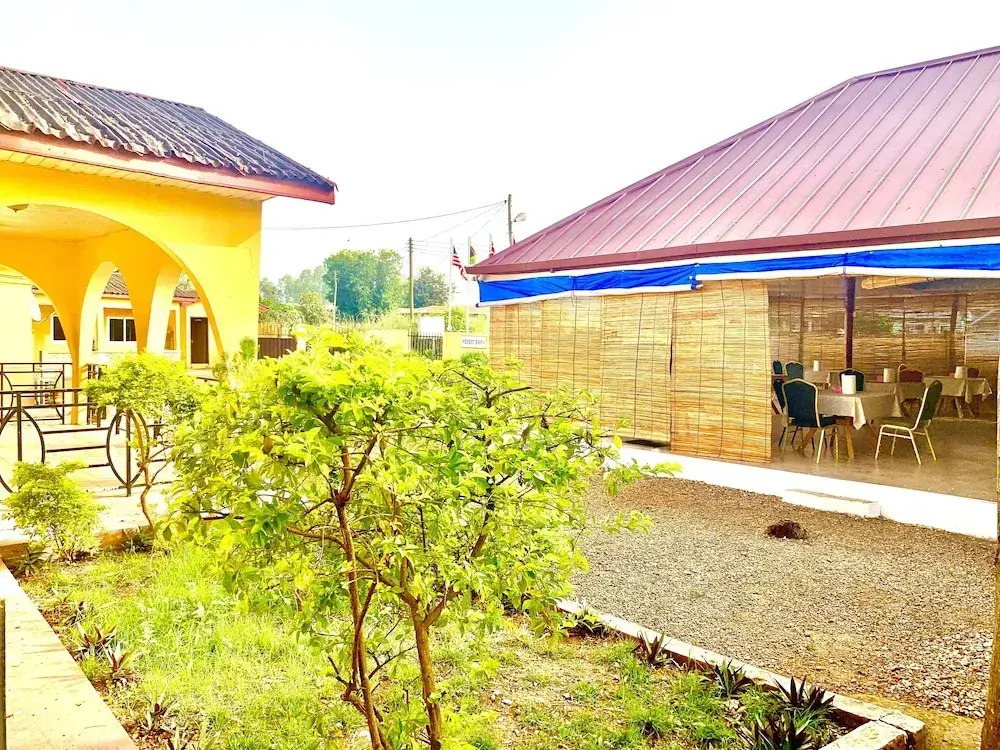 Sundowner Lodge