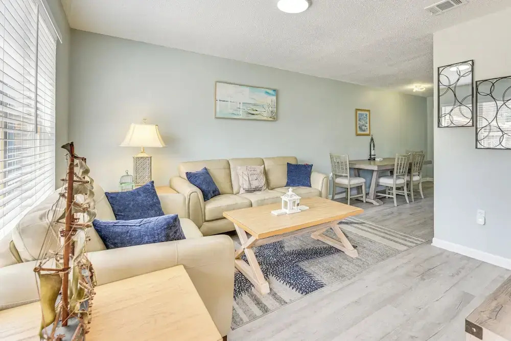 2 Mi to State Park: Dog-friendly Niceville Home