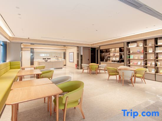 JI Hotel (Kunming South Railway Station Yongxin Harvard Center)