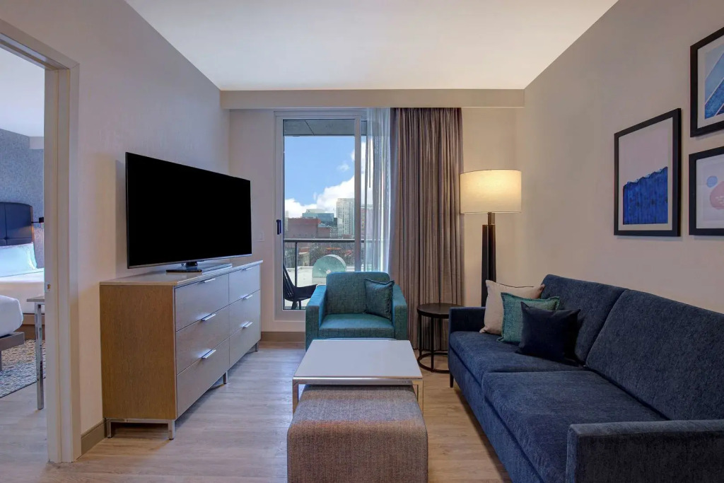 Homewood Suites By Hilton Montreal Downtown