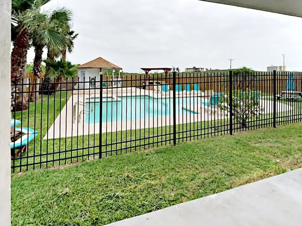 111 Sea Breeze - 1 Br Condo