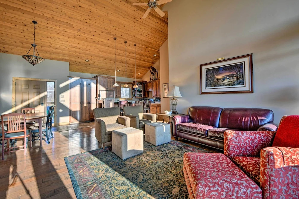 North Shore Cabin w/ Fire Pit By Gooseberry Falls!