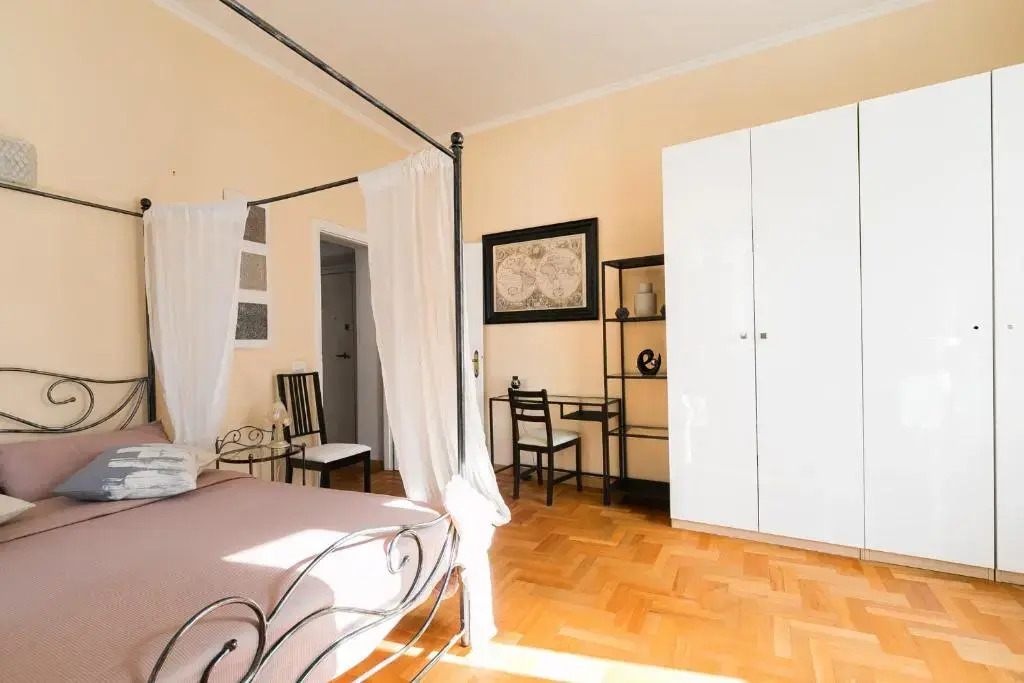 HomeHouse Giulio Cesare-San Pietro