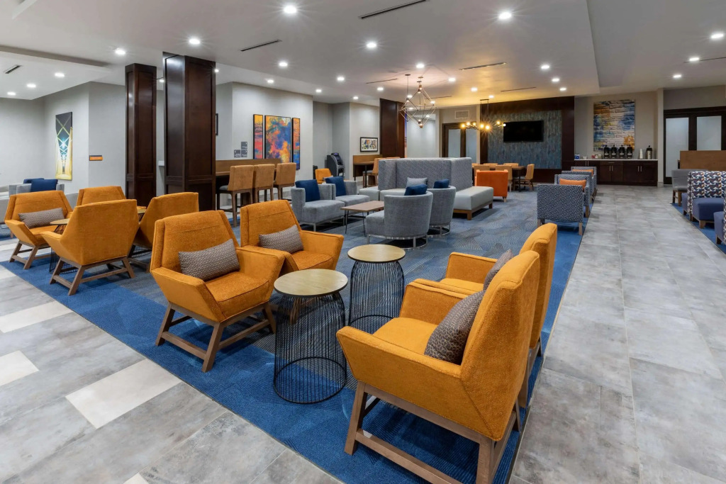 La Quinta Inn & Suites by Wyndham Dallas - Frisco Stadium