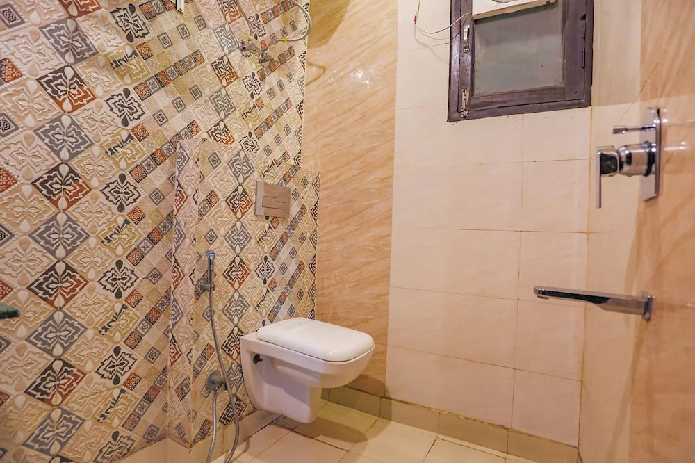 FabHotel Novel Suites