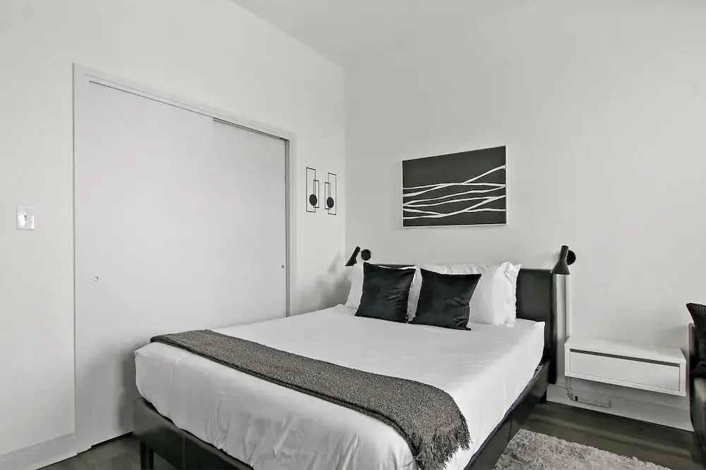 1BR in Hyde Park - Del Prado 811