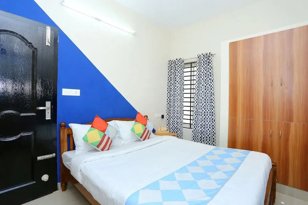 OYO Home 26970 Vibrant 2BHK