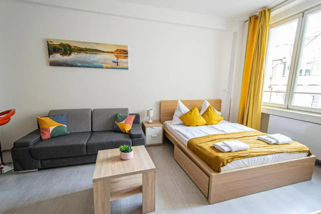 City Center Apartments near Synagogue