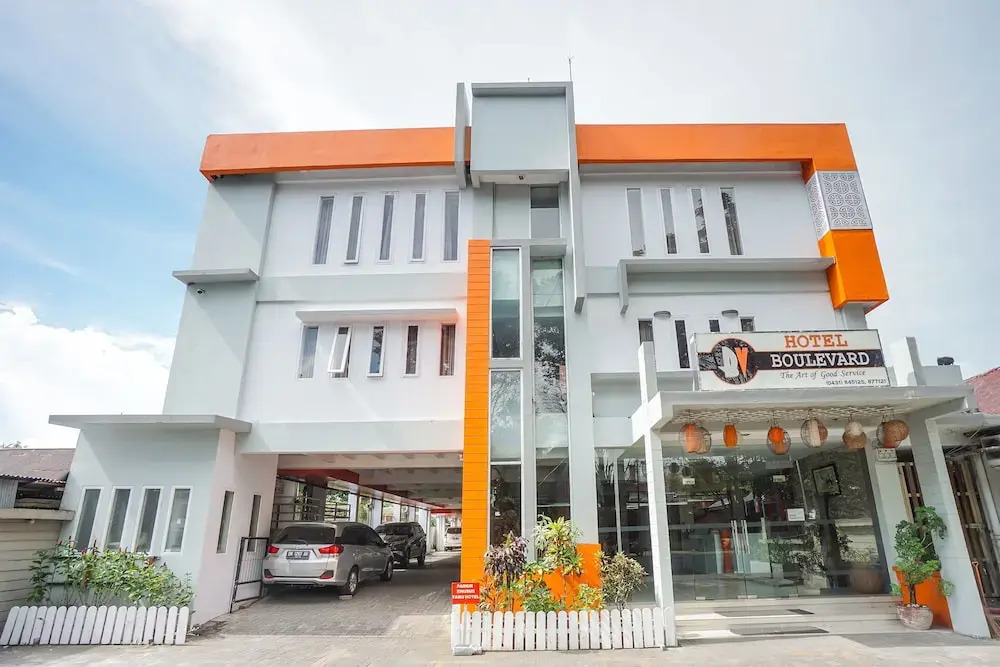 Oyo 955 Hotel Boulevard