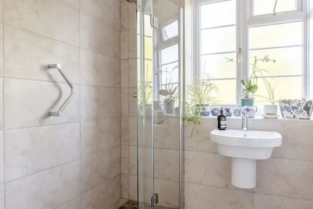 Stylish 2 Bedroom Apartment in Peaceful Richmond