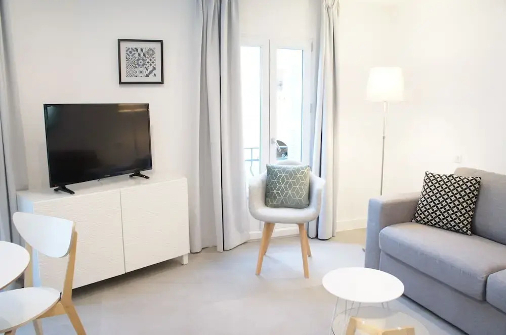Republique 101 Apartment