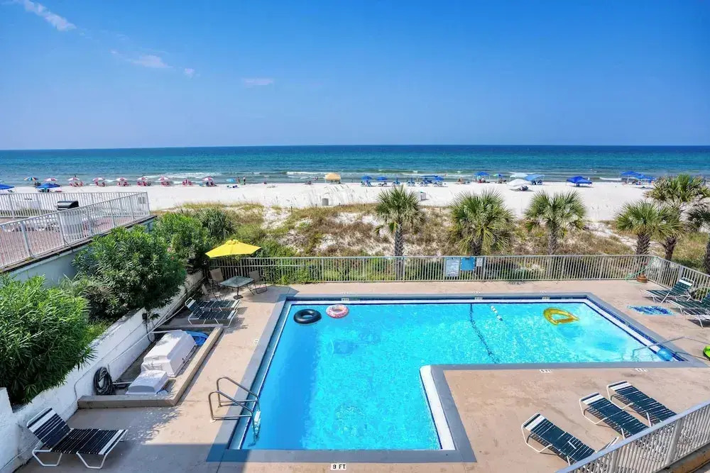 Sun-kissed by Avantstay Beachfront Access