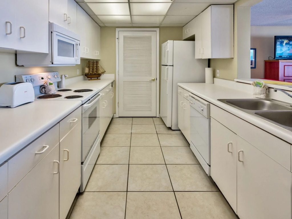 Long Beach 2 204 228425 by RedAwning