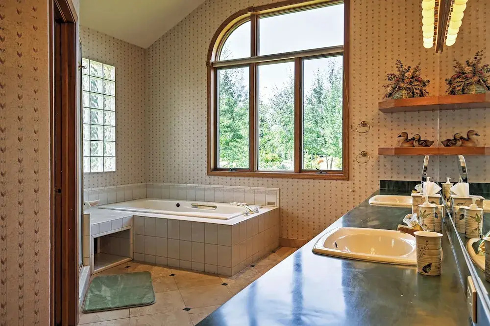 Spacious Home W/mtn Views, 2Mi to Steamboat Resort