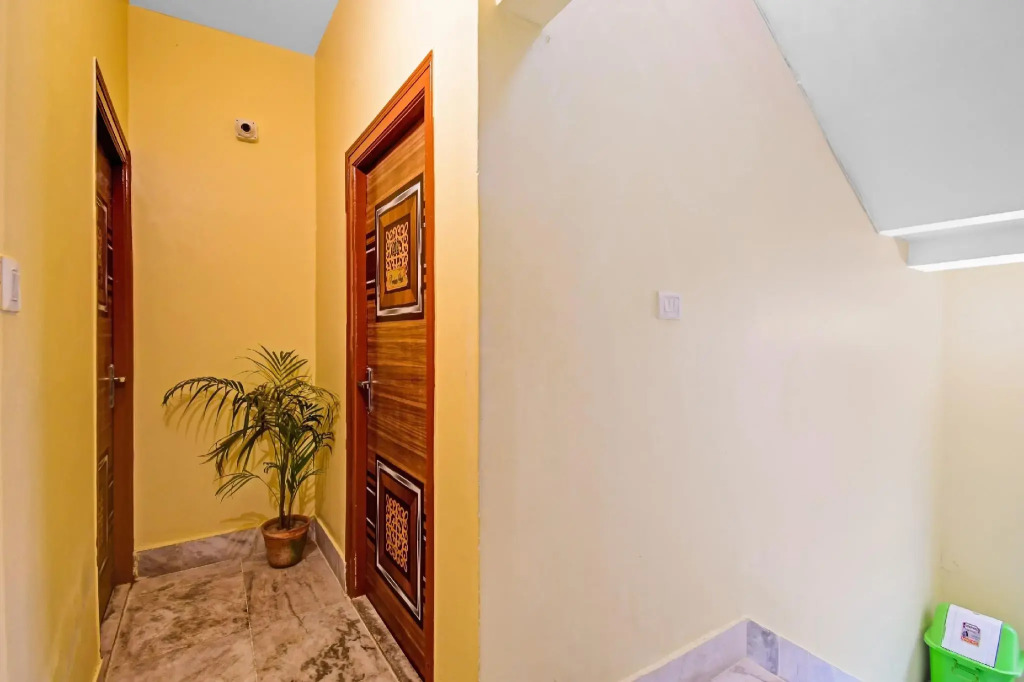 OYO 14487 Hotel Stay Inn