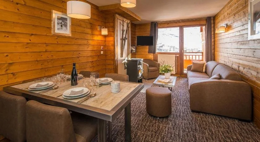 Chalet Val 2400