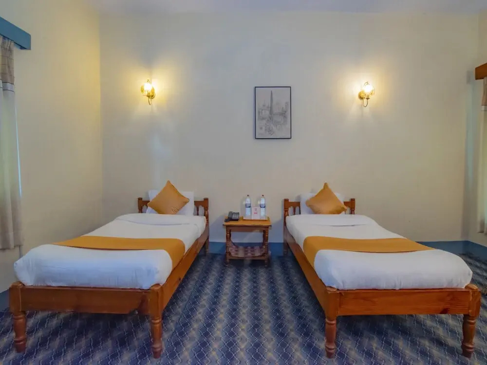 Oyo 301 Hotel Monal