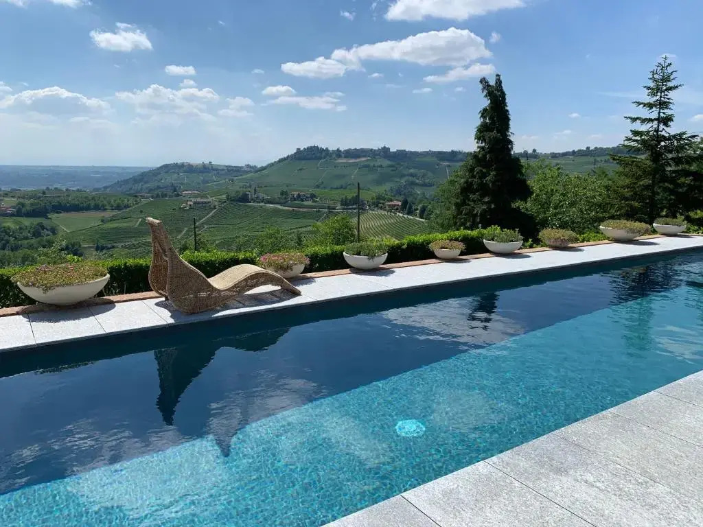Réva Residences and Pool