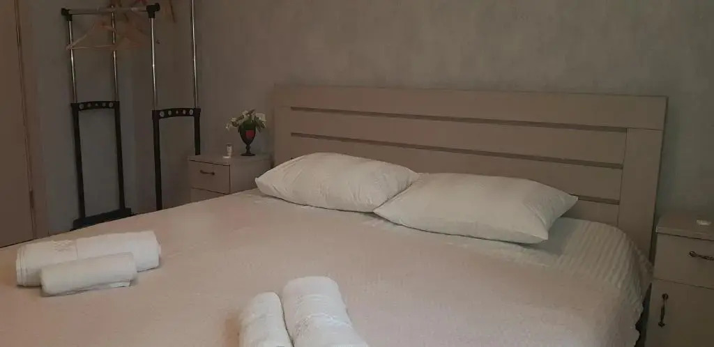ORJONI-HOTEL