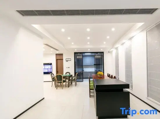 Yi Lan Cui Wei Hotel