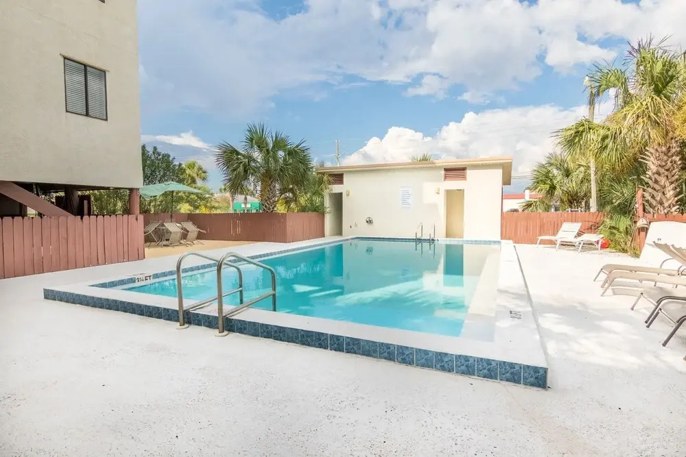Holiday Hideaway condo