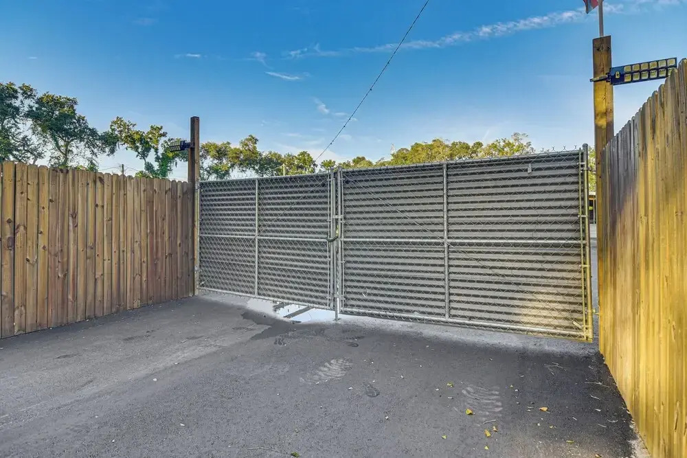 Tropical Tampa Home: Pets Welcome!