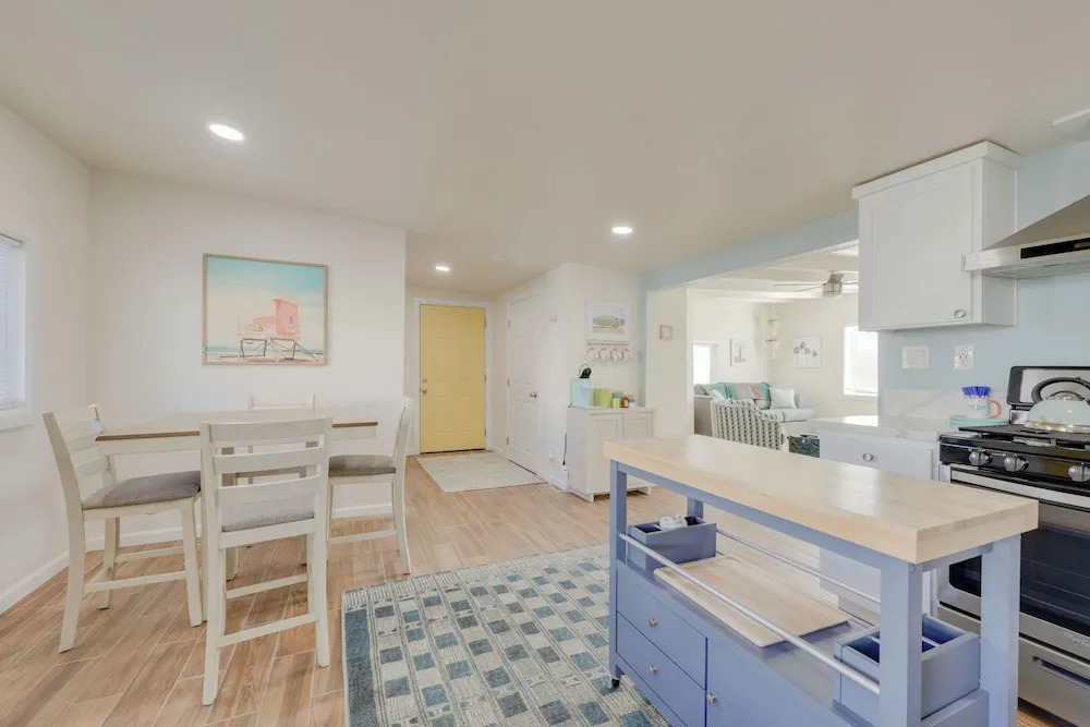 Pet-friendly Cayucos Home: Walk to Public Beach!