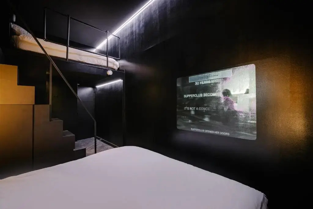 SUPPER Hotel
