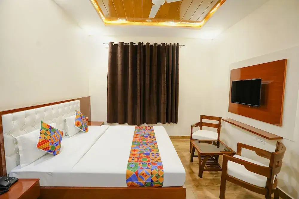 FabHotel Trijal Inn