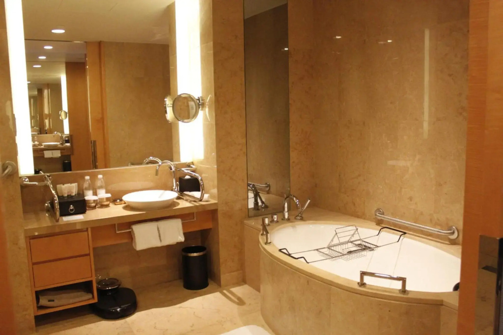 InterContinental Shanghai Expo by IHG