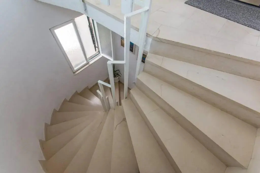 Flora three bedroom apartment. Near beach