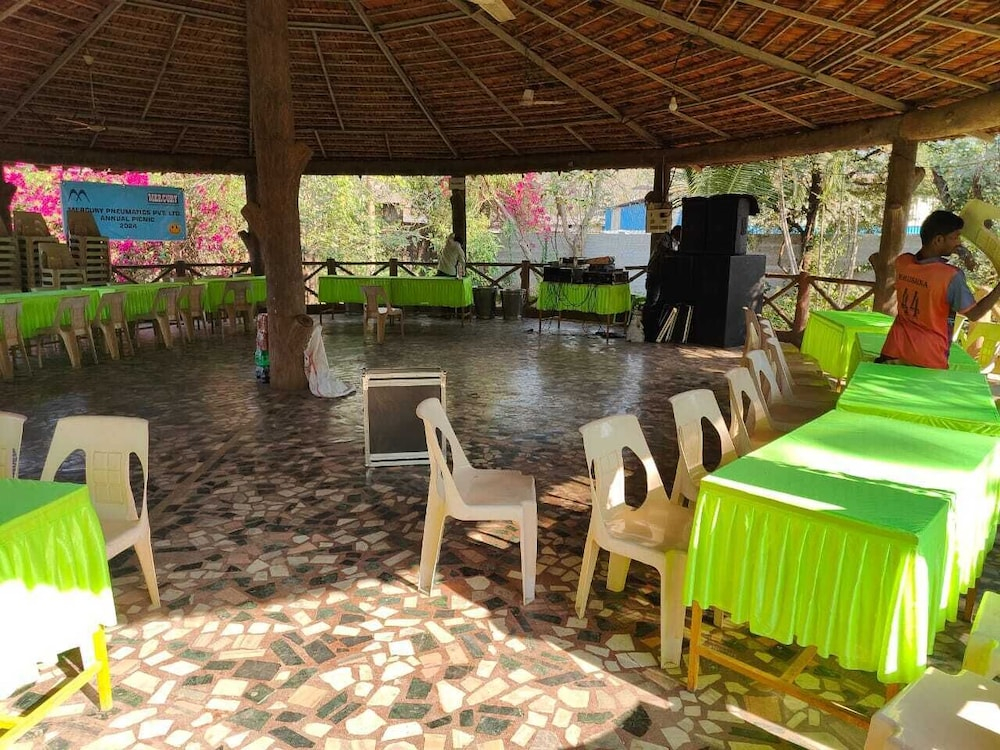 Green Hills Resort