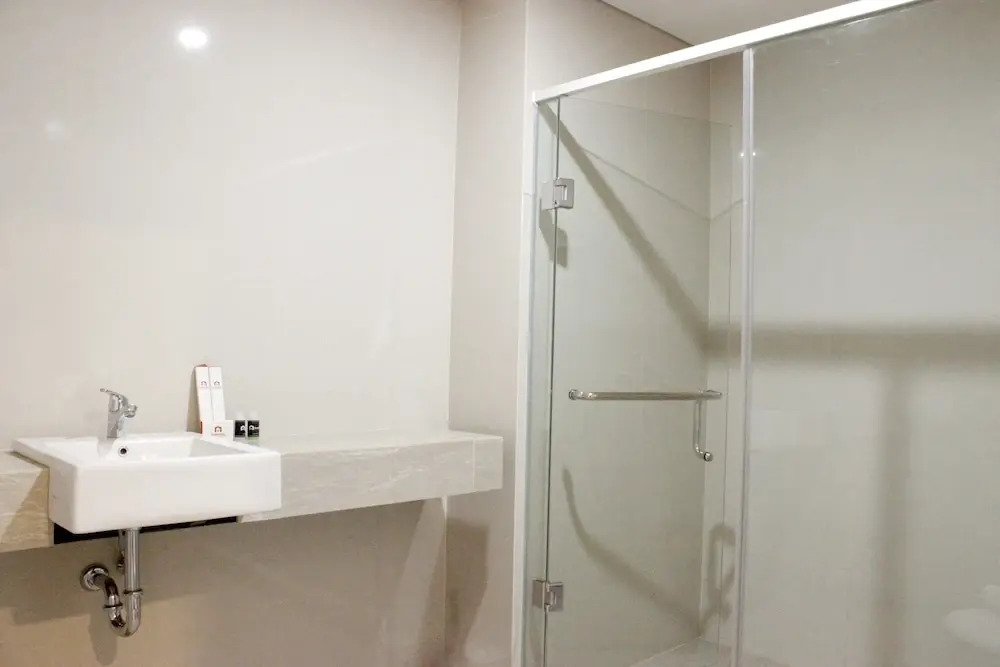 Homey 4Br Apartment at Landmark Residence