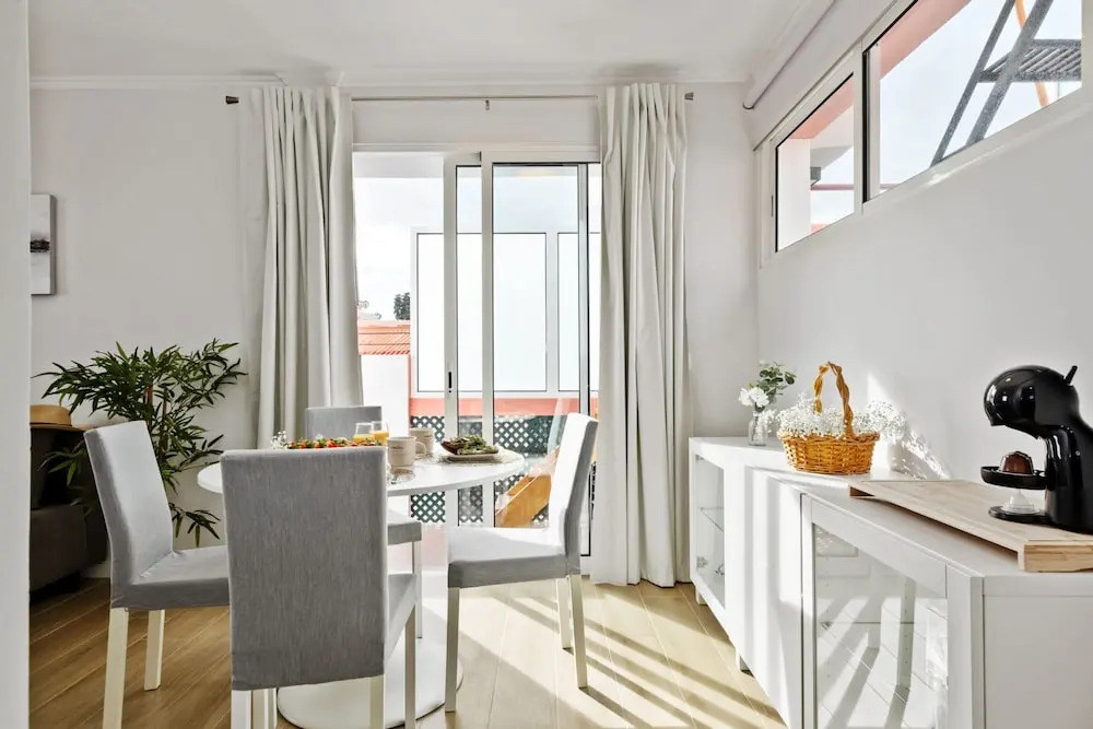 City Centre Retreat by Homie