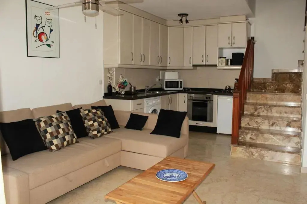 Estepona - Playa Apartamento de 1 dormitorio cerca del mar - Isa31