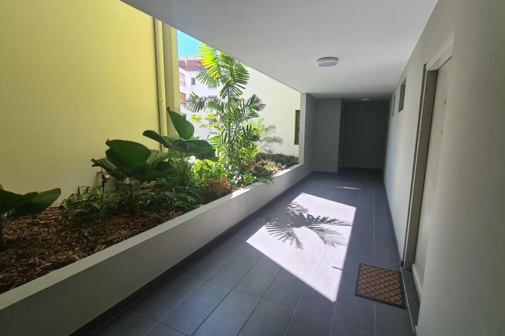 Anavai apartment