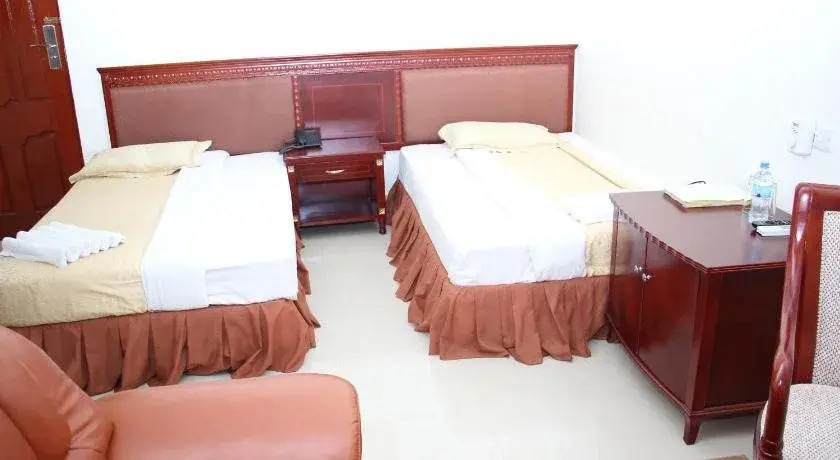 Lenana Hotel
