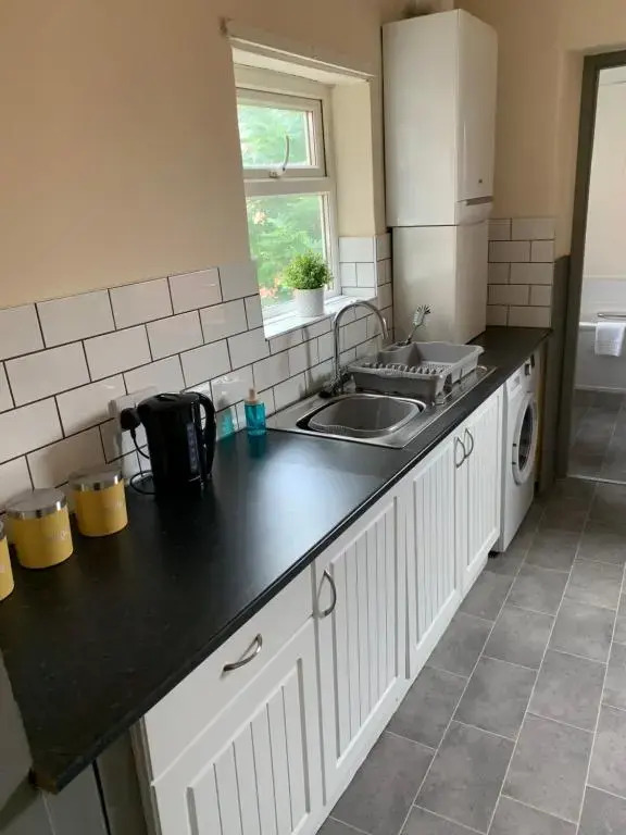 Balfour - Beautiful refurbished spacious 3 bedroom Gateshead flat