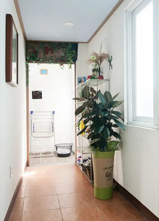 Jeju Gogung Pension-type Guest House